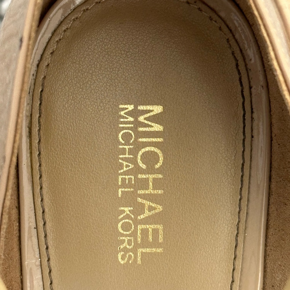 Like new Michael Kors nude pump - Picture 2 of 4